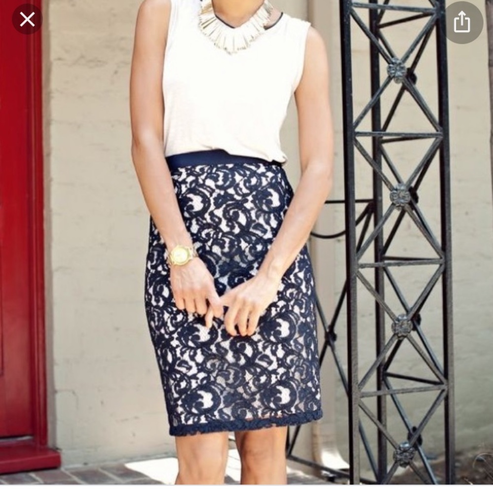 Club Monaco Lace Pencil Skirt